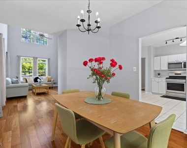 21 Cambridge Ct - Photo Thumbnail 7