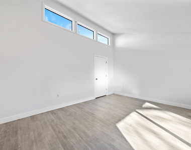 764 Ocean Avenue - Photo Thumbnail 10