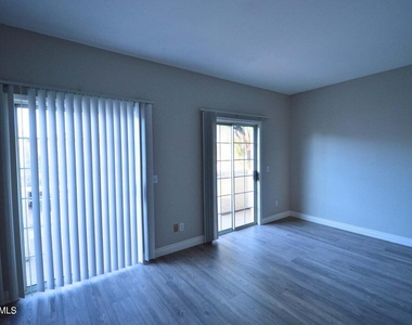 1023 W Janice Drive - Photo Thumbnail 23