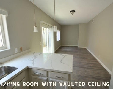 1023 W Janice Drive - Photo Thumbnail 17