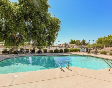 1023 W Janice Drive - Photo Thumbnail 33