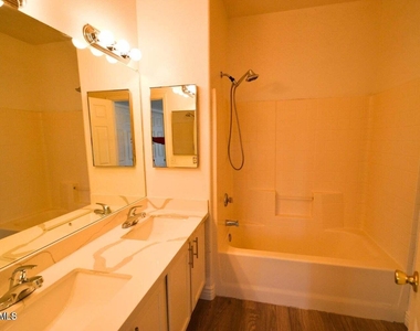 1023 W Janice Drive - Photo Thumbnail 26