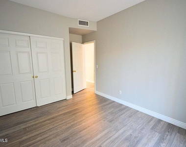 1023 W Janice Drive - Photo Thumbnail 27