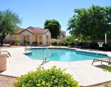 1023 W Janice Drive - Photo Thumbnail 34