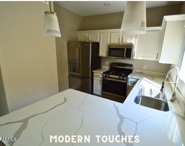 1023 W Janice Drive - Photo Thumbnail 8