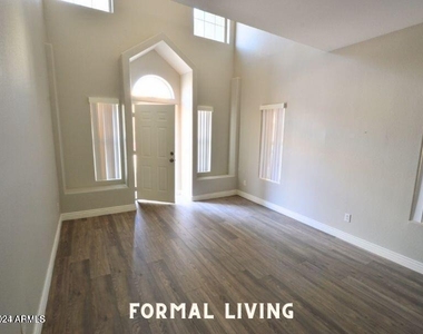1023 W Janice Drive - Photo Thumbnail 5