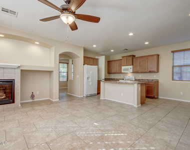21158 W Sycamore Drive - Photo Thumbnail 10