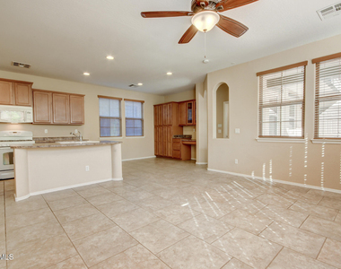 21158 W Sycamore Drive - Photo Thumbnail 8