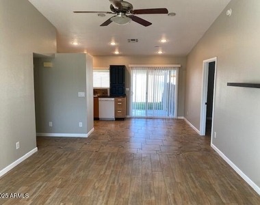 9342 W Mission Lane - Photo Thumbnail 1