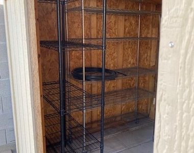 9342 W Mission Lane - Photo Thumbnail 11