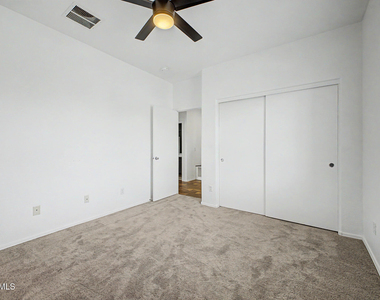 2465 W Quick Draw Way - Photo Thumbnail 25