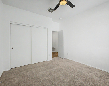 2465 W Quick Draw Way - Photo Thumbnail 27