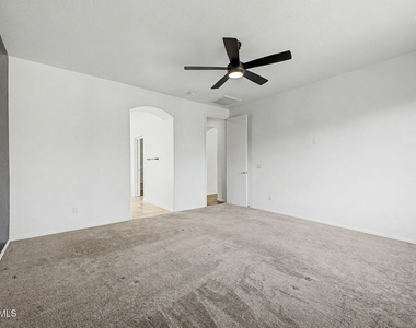 2465 W Quick Draw Way - Photo Thumbnail 20