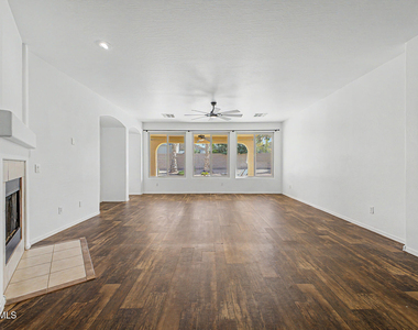 2465 W Quick Draw Way - Photo Thumbnail 7