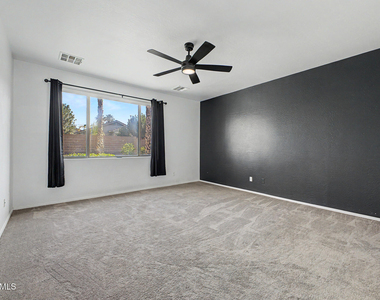 2465 W Quick Draw Way - Photo Thumbnail 18
