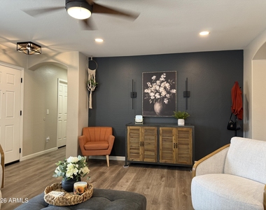 10962 W Manzanita Drive - Photo Thumbnail 5