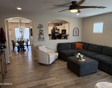 10962 W Manzanita Drive - Photo Thumbnail 2