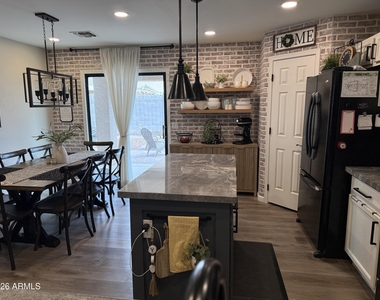 10962 W Manzanita Drive - Photo Thumbnail 11