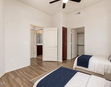 11640 N Tatum Boulevard - Photo Thumbnail 18