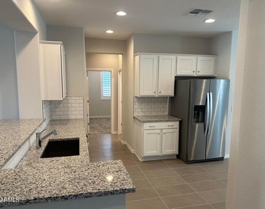 9016 W San Juan Avenue - Photo Thumbnail 4