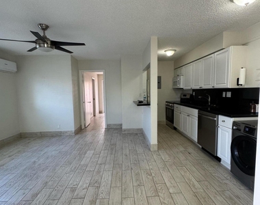 340 Sw 16th Court - Photo Thumbnail 1