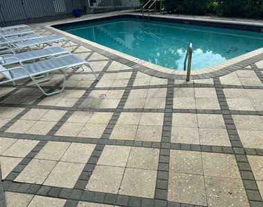 2600 S Ocean Drive - Photo Thumbnail 21