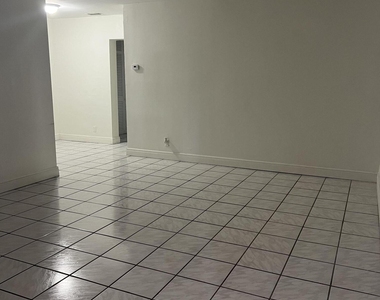 2600 S Ocean Drive - Photo Thumbnail 9