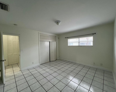 2600 S Ocean Drive - Photo Thumbnail 33