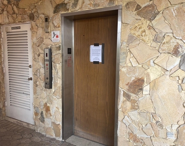 2851 Somerset Drive - Photo Thumbnail 2
