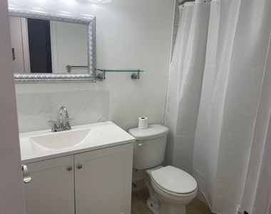 2851 Somerset Drive - Photo Thumbnail 14