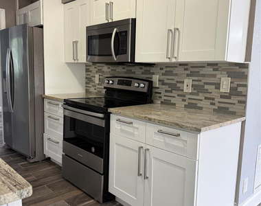 1516 Nw 7th Avenue - Photo Thumbnail 7