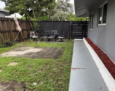 1516 Nw 7th Avenue - Photo Thumbnail 16