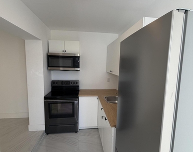 8211 Biscayne Boulevard - Photo Thumbnail 1