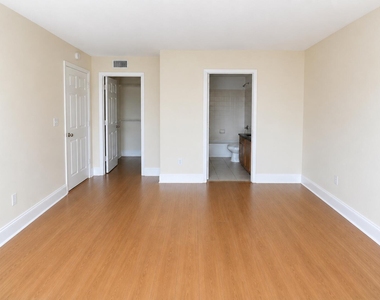 5064 Lantana Road - Photo Thumbnail 5