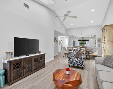 7917 La Mirada Drive - Photo Thumbnail 19