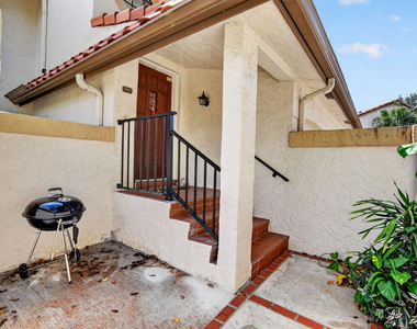7917 La Mirada Drive - Photo Thumbnail 3