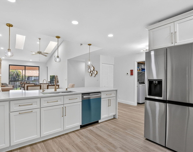 7917 La Mirada Drive - Photo Thumbnail 11