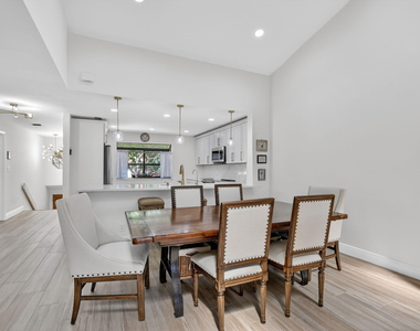 7917 La Mirada Drive - Photo Thumbnail 15