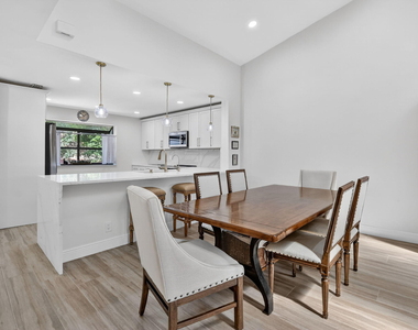 7917 La Mirada Drive - Photo Thumbnail 14