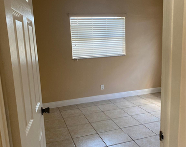 5411 Nw 16th Court - Photo Thumbnail 27