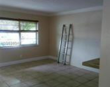 5411 Nw 16th Court - Photo Thumbnail 12