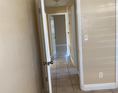 5411 Nw 16th Court - Photo Thumbnail 29