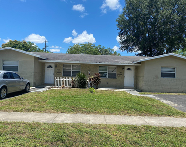 5411 Nw 16th Court - Photo Thumbnail 3