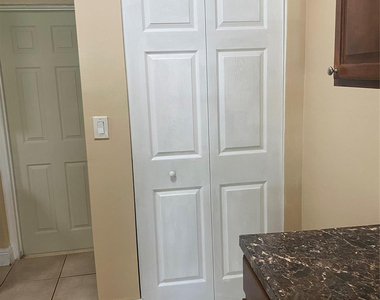 5411 Nw 16th Court - Photo Thumbnail 11