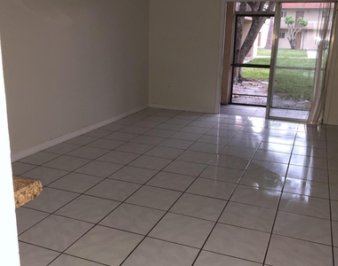 6112 Forest Hill Boulevard - Photo Thumbnail 10
