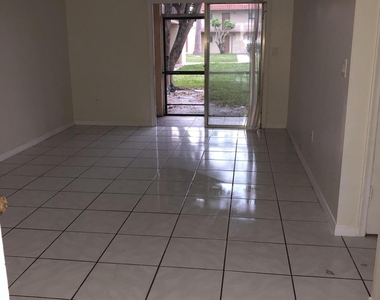 6112 Forest Hill Boulevard - Photo Thumbnail 11