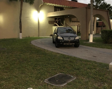 6112 Forest Hill Boulevard - Photo Thumbnail 33