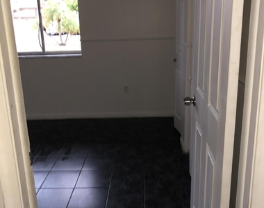 6112 Forest Hill Boulevard - Photo Thumbnail 17