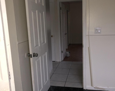 6112 Forest Hill Boulevard - Photo Thumbnail 22