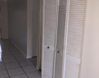 6112 Forest Hill Boulevard - Photo Thumbnail 9